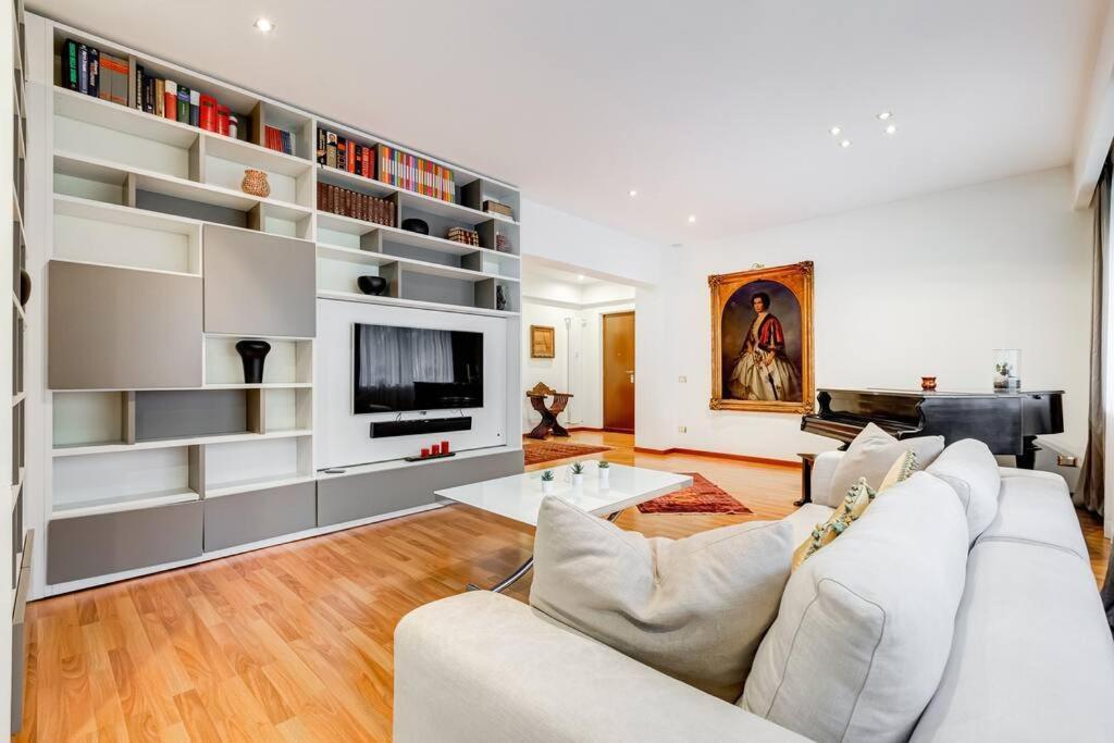 Exclusive Apartment In Eur Lake Řím Exteriér fotografie