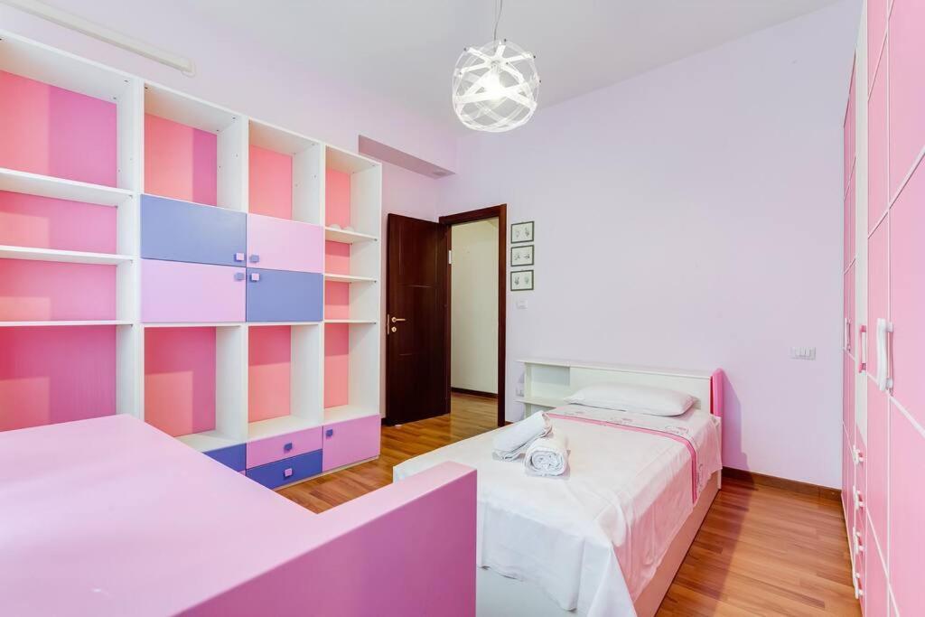 Exclusive Apartment In Eur Lake Řím Exteriér fotografie